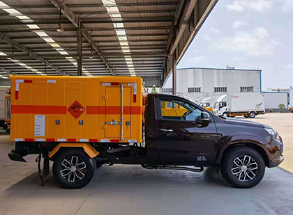 荥阳爆破器材运输车